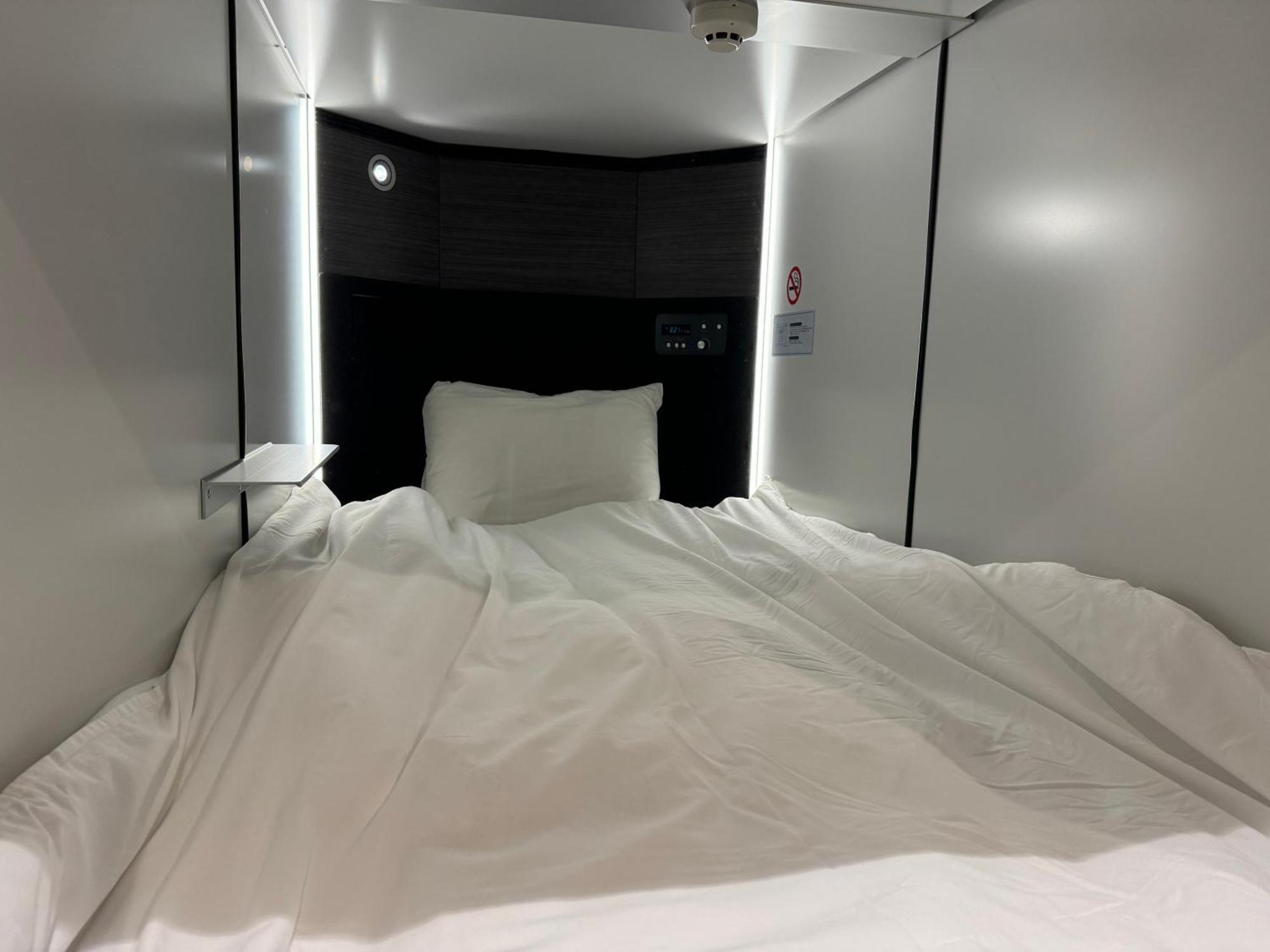 Capsule Hotel Suzumoriya Tokyo Bagian luar foto