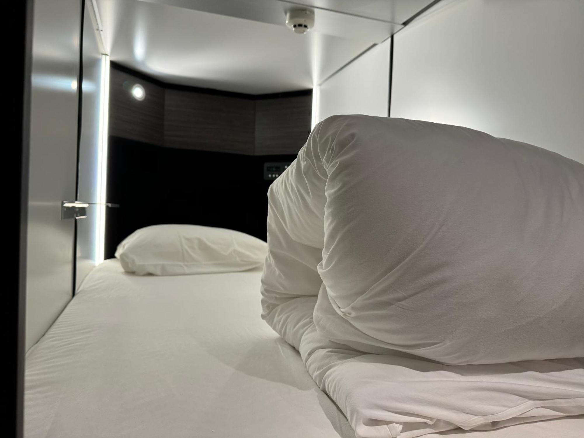 Capsule Hotel Suzumoriya Tokyo Bagian luar foto